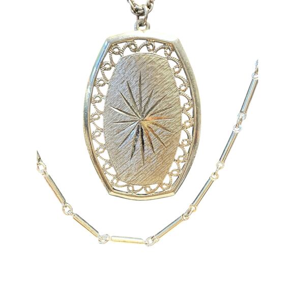 Vintage Triple Strand Silvertone Necklace ~ Starburst Etched Pendant ~ 18” / 30” - Picture 4 of 7